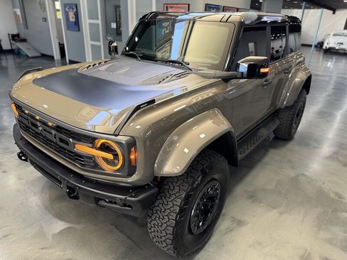 Used 2025 Ford Bronco Raptor AWD/4WD image 2