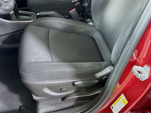 Used 2020 Chevrolet Trax LT AWD/4WD image 22