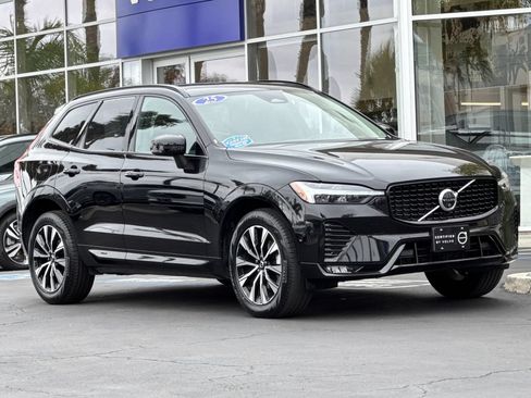 Certified 2025 Volvo XC60 B5 Plus AWD/4WD image 7