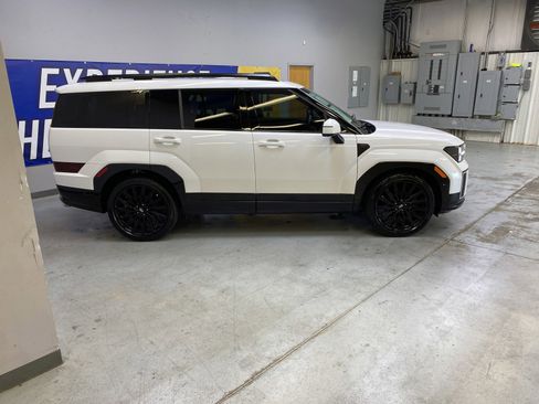 Used 2025 Hyundai Santa Fe Calligraphy image 8