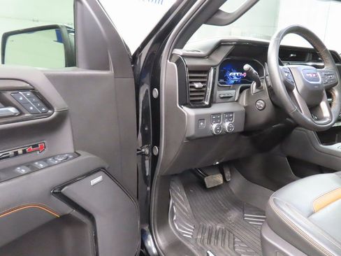 Used 2024 GMC Sierra 1500 AT4 w/ Technology Package image 59