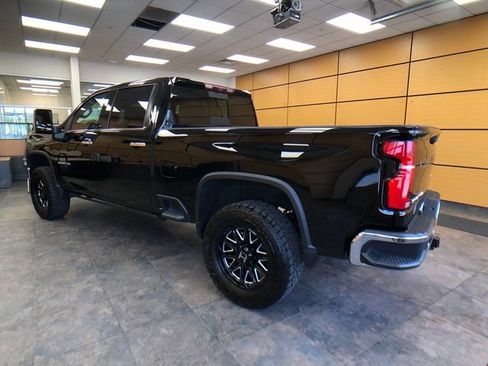 Used 2025 Chevrolet Silverado 2500 LTZ w/ LTZ Premium Package AWD/4WD image 5