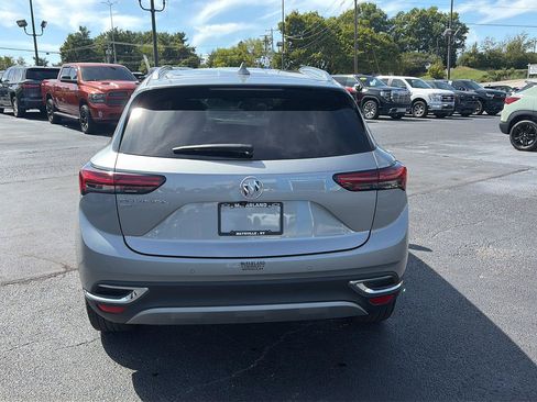 Used 2023 Buick Envision Essence AWD/4WD image 4