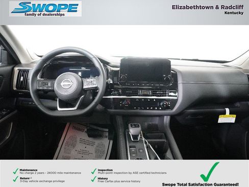 New 2025 Nissan Pathfinder Platinum w/ Cargo Package image 9