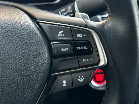 Used 2018 Honda Accord Touring image 27