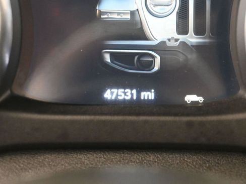 Used 2021 Jeep Wrangler Unlimited Sahara w/ Uconnect 4C Nav & Sound Group AWD/4WD image 18