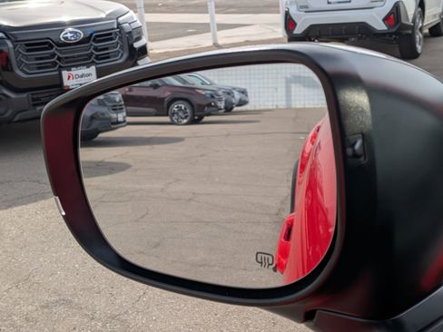 Used 2025 Subaru Crosstrek 2.0i Premium image 25