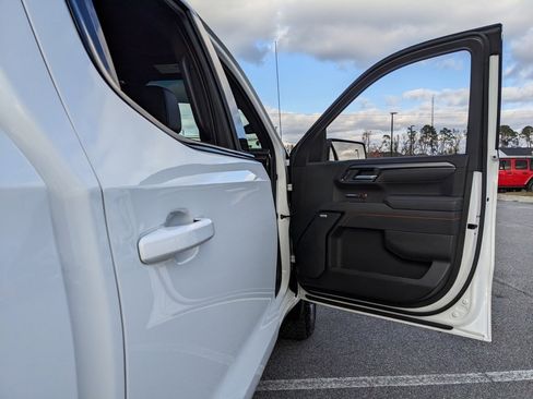 Used 2025 GMC Sierra 1500 AT4 image 61