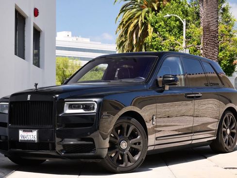 Used 2019 Rolls-Royce Cullinan AWD/4WD image 2
