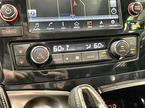 Used 2018 Nissan Maxima Platinum image 22