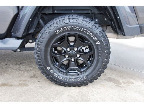 Used 2022 Jeep Gladiator Sport AWD/4WD image 31