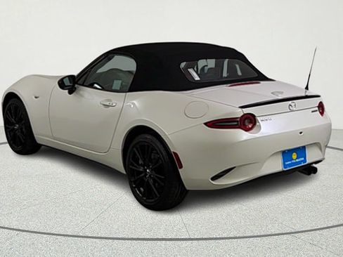 New 2026 MAZDA MX-5 Miata Club w/ Interior Package RWD image 5