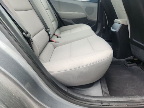 Used 2019 Hyundai Elantra SE FWD image 30