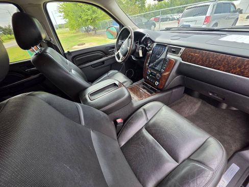 Used 2013 GMC Yukon Denali AWD/4WD image 4