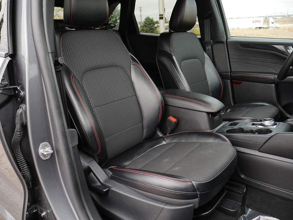 Used 2024 Ford Escape ST-Line w/ Tech Pack #1 AWD/4WD image 58
