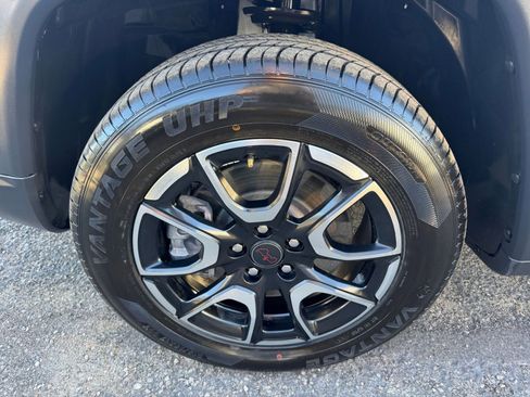 Used 2025 Jeep Compass Trailhawk image 28