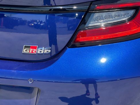 Used 2024 Toyota GR86 Premium RWD image 22