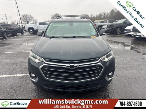 Used 2018 Chevrolet Traverse LT image 2