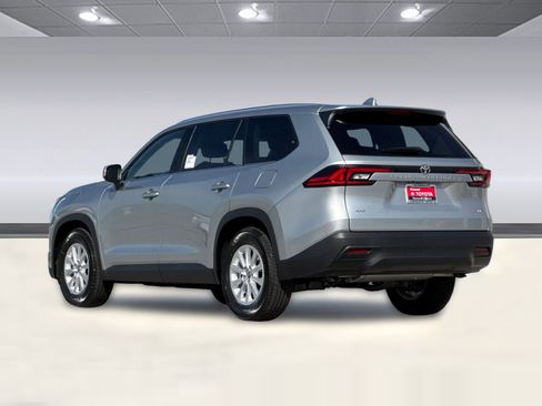 New 2026 Toyota Grand Highlander LE image 7