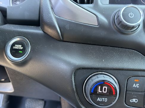 Used 2023 GMC Terrain AT4 AWD/4WD image 23