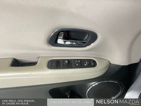 Used 2017 Honda HR-V EX image 18