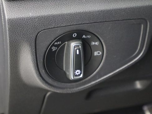 Used 2021 Volkswagen Atlas SE FWD image 23