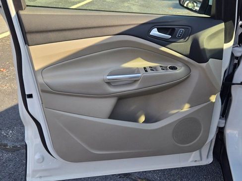 Used 2019 Ford Escape SEL image 18