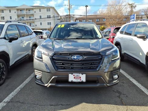 Used 2023 Subaru Forester Premium image 2