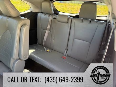 Used 2022 Toyota Highlander XLE AWD/4WD image 31