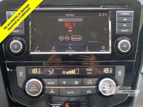Used 2020 Nissan Rogue S FWD image 23