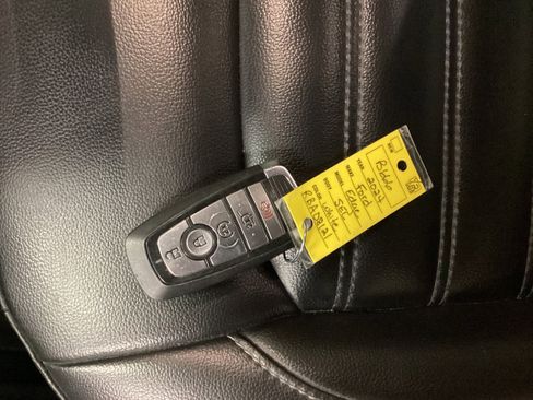 Used 2024 Ford Edge SEL w/ Convenience Package image 34