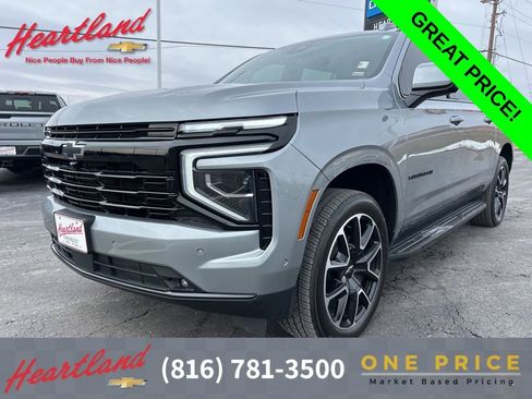 Used 2025 Chevrolet Suburban RST w/ Comfort Package image 1