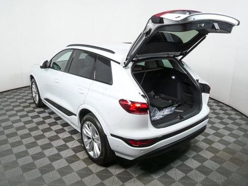 Certified 2025 Audi Q6 e-tron Premium w/ Convenience Package image 28