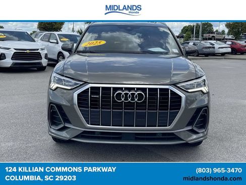 Used 2025 Audi Q3 2.0T Premium AWD/4WD image 2