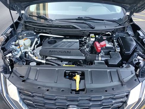 Used 2023 Nissan Rogue S image 14