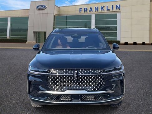 New 2026 Lincoln Nautilus Reserve image 8