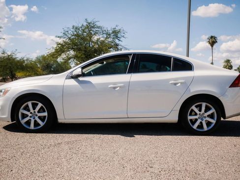 Used 2016 Volvo S60 T5 Premier w/ Convenience Package image 9