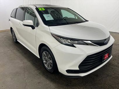 Certified 2023 Toyota Sienna LE
