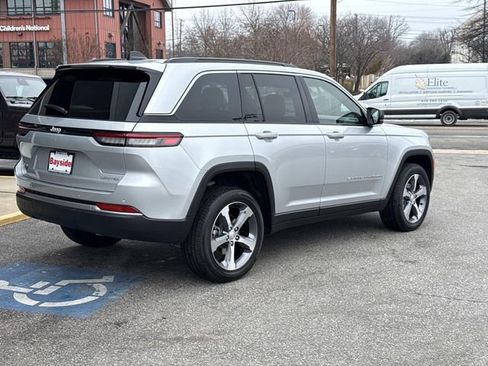 New 2026 Jeep Grand Cherokee Limited AWD/4WD image 35
