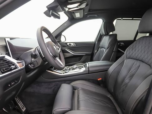 Used 2026 BMW X5 M60i image 11