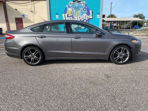 Used 2014 Ford Fusion Titanium image 2