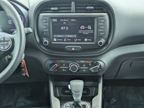 Used 2024 Kia Soul LX w/ Option Group 015 FWD image 18