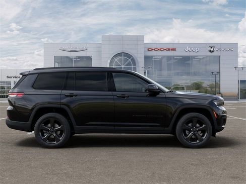 New 2025 Jeep Grand Cherokee L Altitude image 21