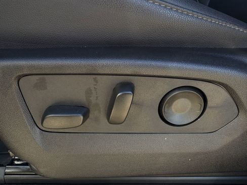 Used 2024 Chevrolet Tahoe Z71 w/ Luxury Package image 28