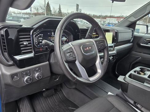 Used 2022 GMC Sierra 1500 Elevation w/ LPO, Elevation Black Package image 12