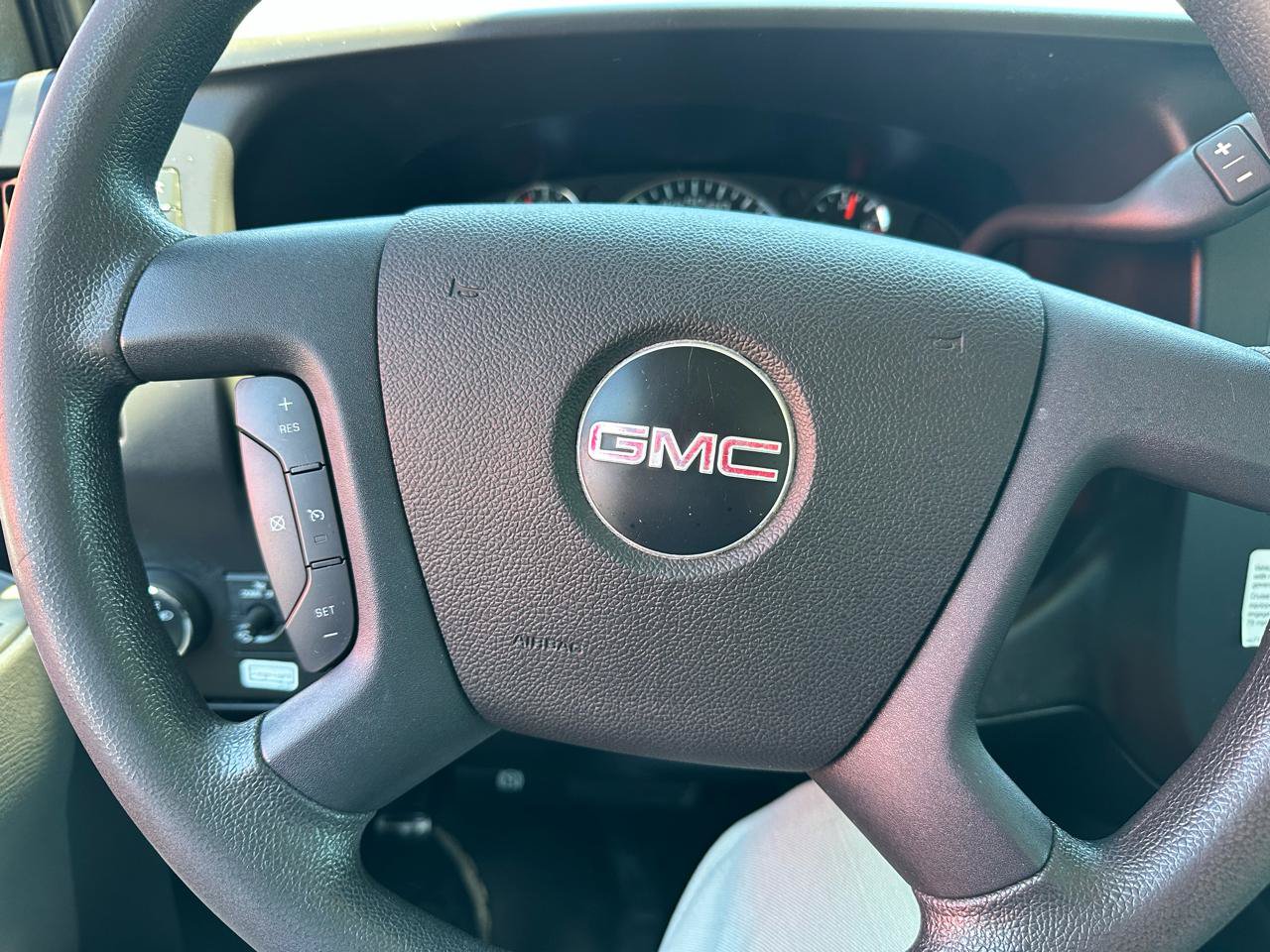 Used 2021 GMC Savana 3500 Extended w/ Power Convenience Package RWD image 13