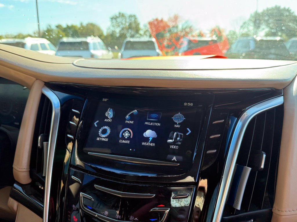 Used 2019 Cadillac Escalade Platinum AWD/4WD image 16