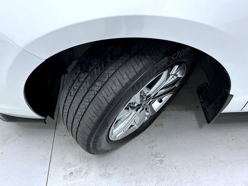 Used 2023 Toyota Sienna XSE AWD/4WD image 22
