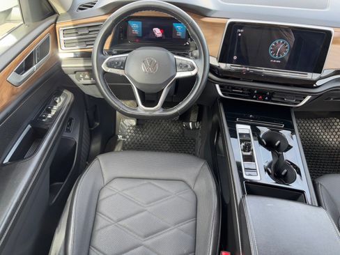 Used 2024 Volkswagen Atlas SE image 13