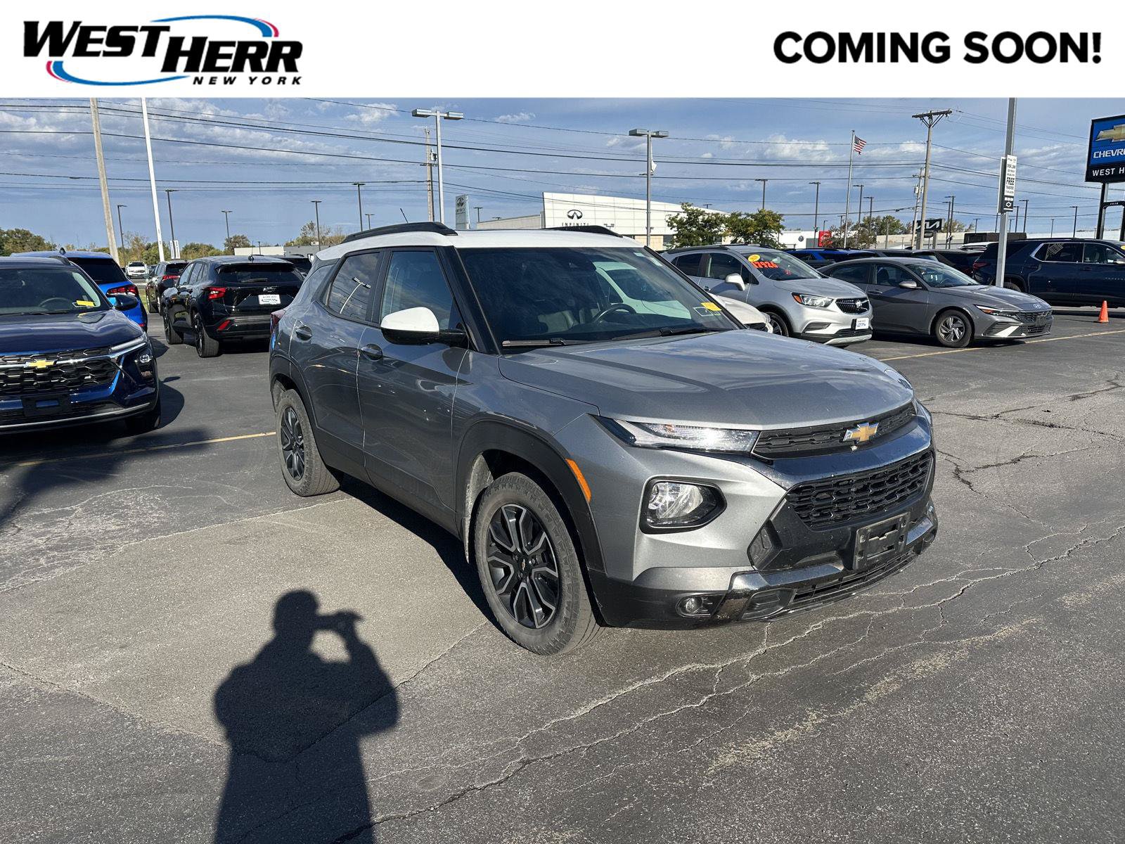 Used 2023 Chevrolet TrailBlazer ACTIV w/ Sun and Liftgate Package AWD/4WD image 1